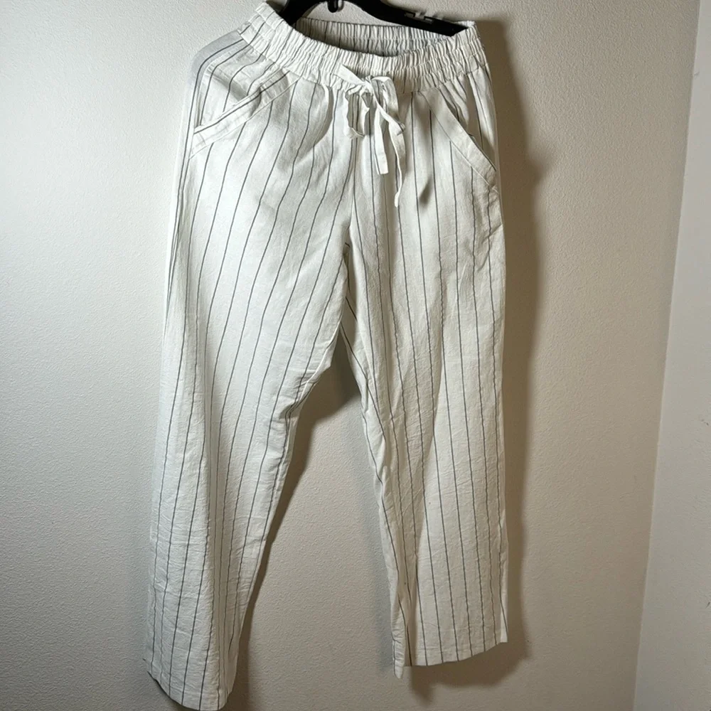Sienna Sky Sz S white gray pin stripe cotton elastic waist ties straight‎ pants